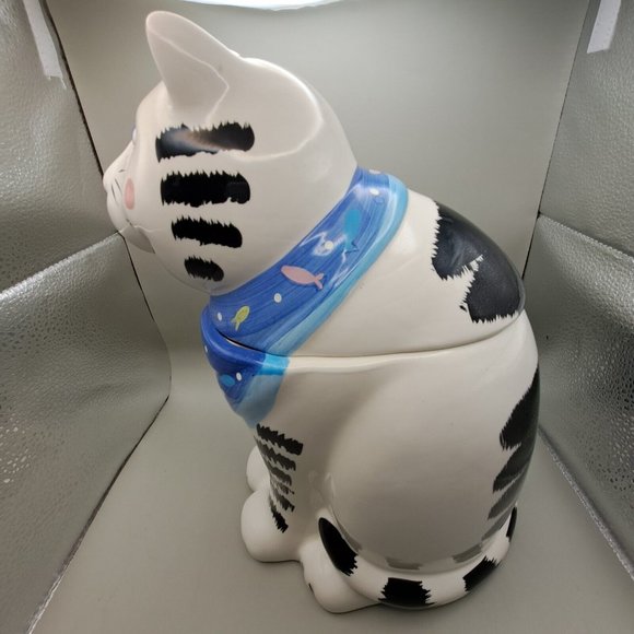 Coco Dowley Smiling Cat Cookie Jar Fish Bib Kerchief White Tabby Kitty 12" High - Picture 7 of 16